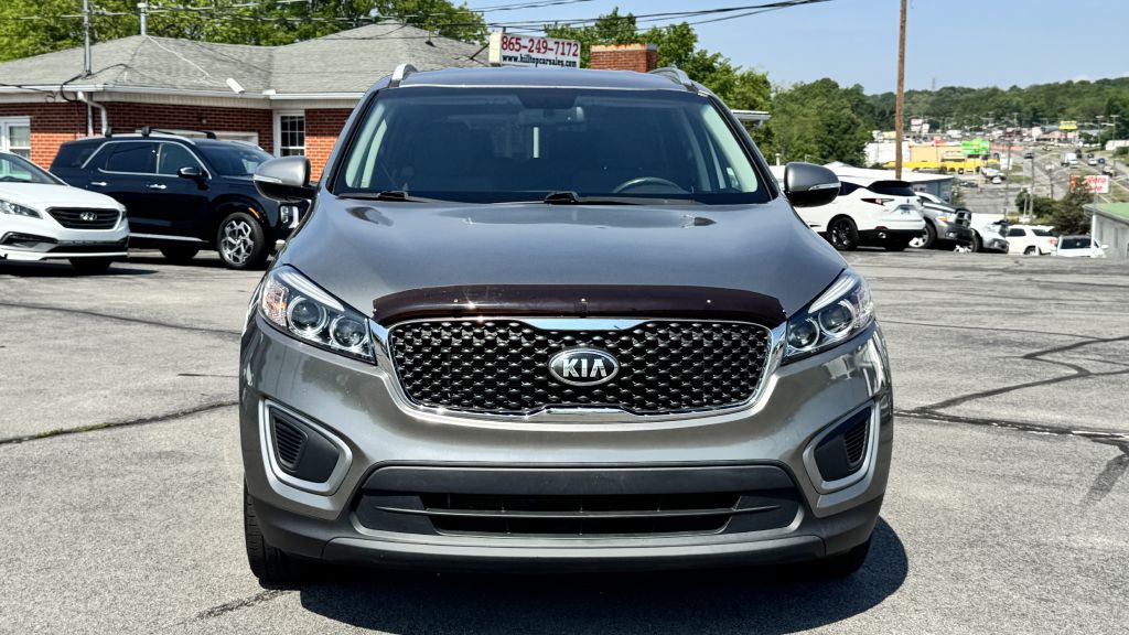 2016 Kia Sorento Image 2