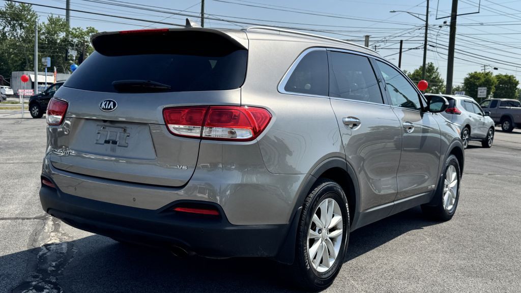 2016 Kia Sorento Image 6