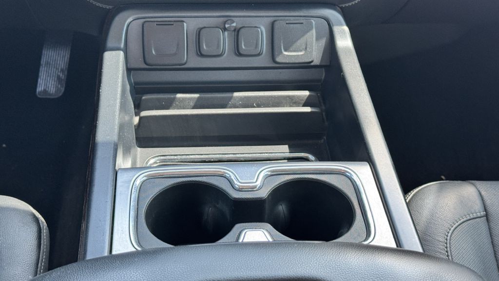 2018 GMC Sierra Image 16