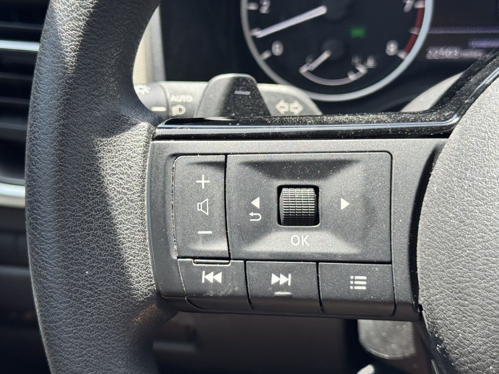 2023 Nissan Rogue Image 17