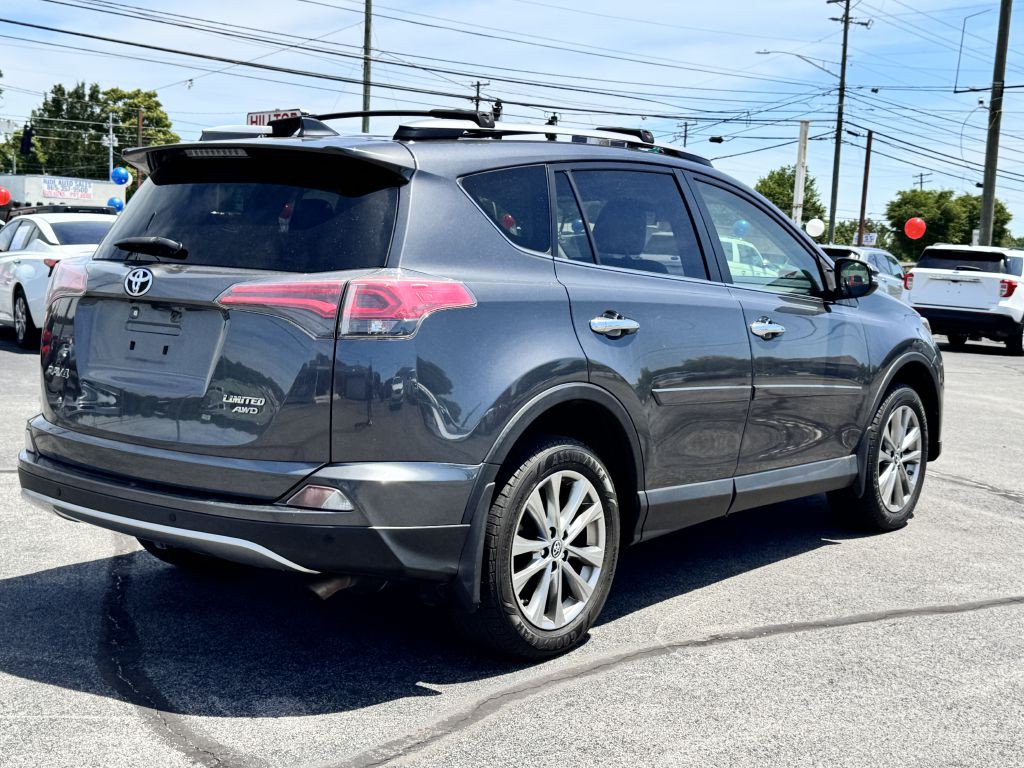 2017 Toyota Rav4 Image 3