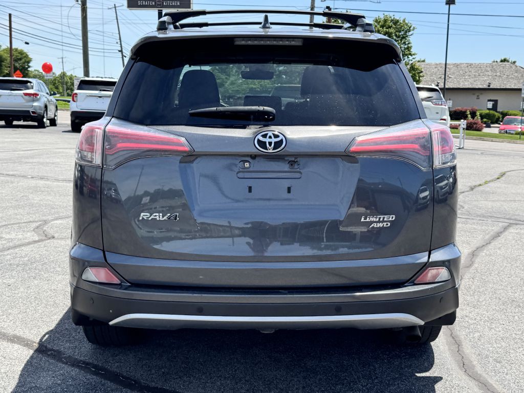 2017 Toyota Rav4 Image 4