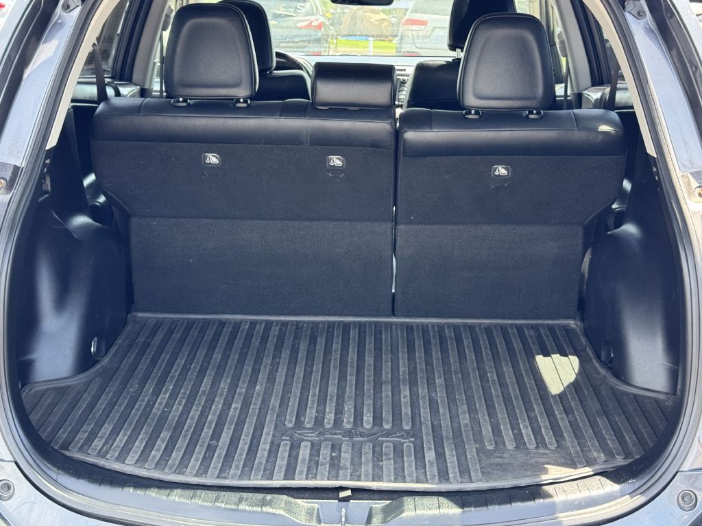 2017 Toyota Rav4 Image 6
