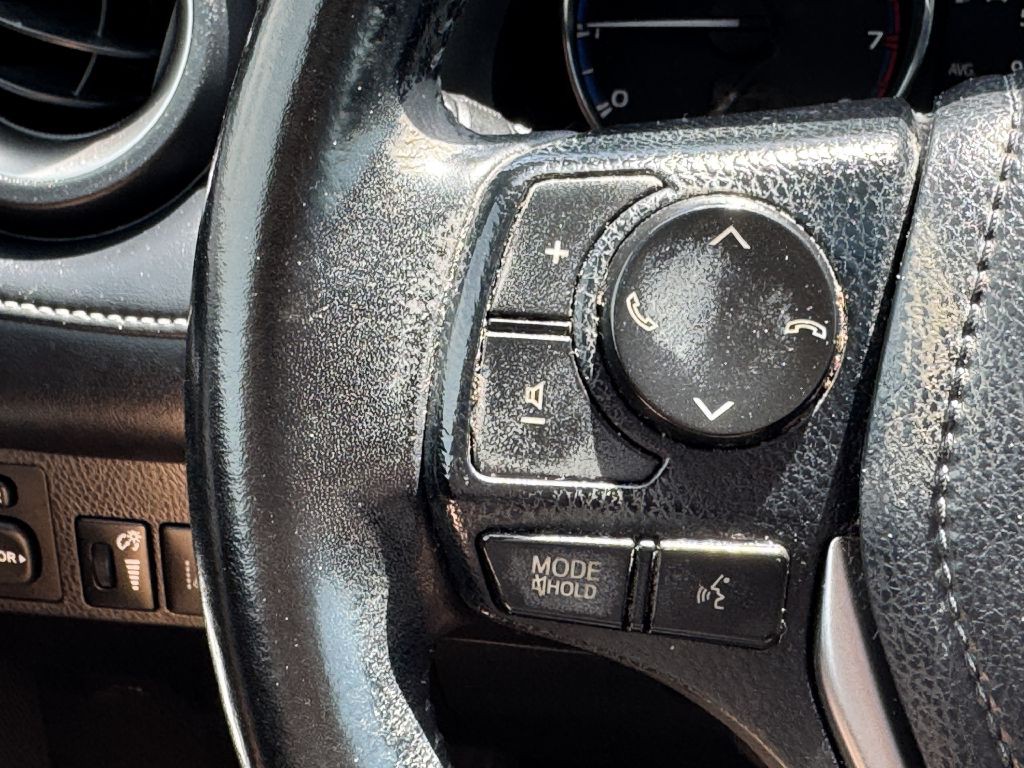 2017 Toyota Rav4 Image 19