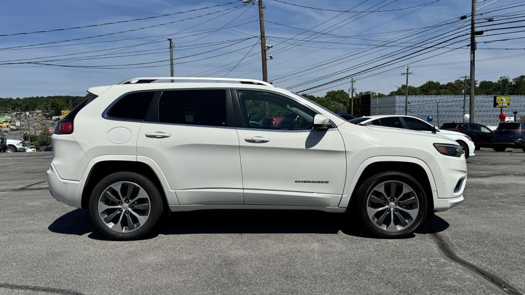 2019 Jeep Cherokee Image 2
