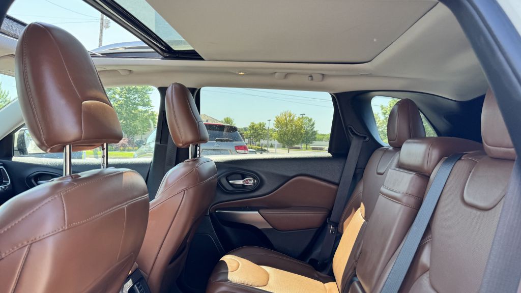 2019 Jeep Cherokee Image 15
