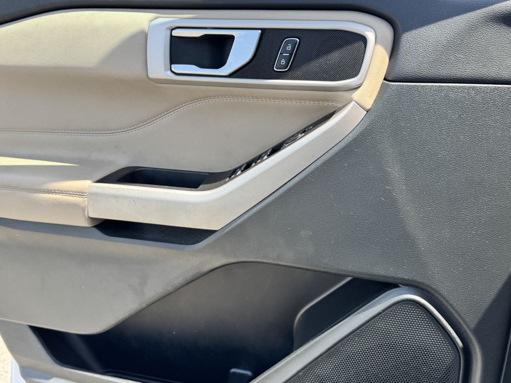 2023 Ford Explorer Image 16