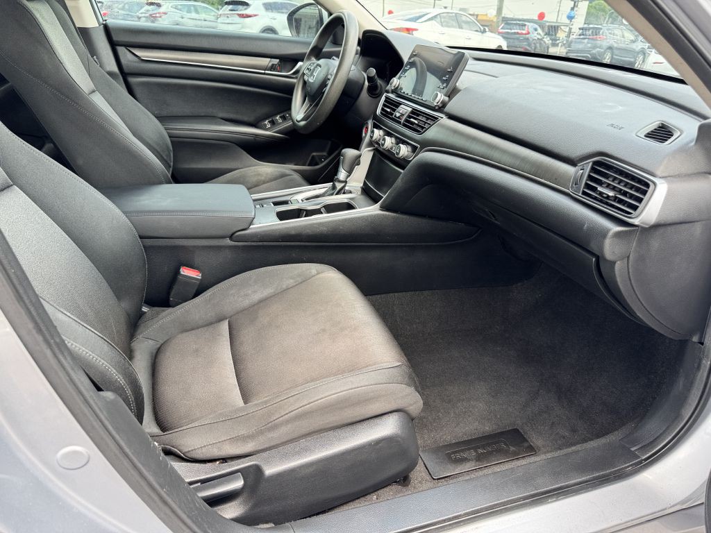 2019 Honda Accord Image 9