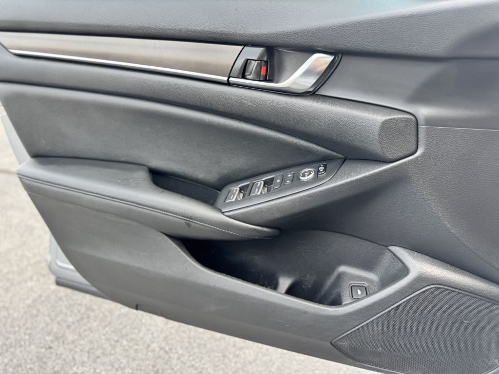 2019 Honda Accord Image 12