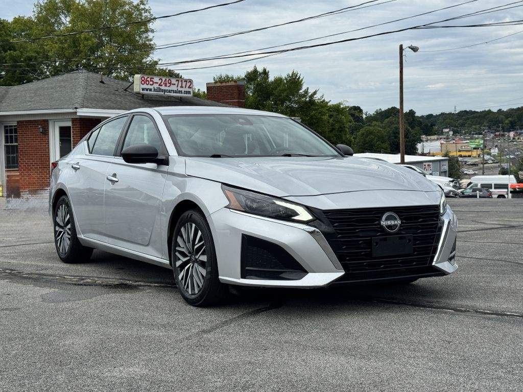 2024 Nissan Altima Image 1