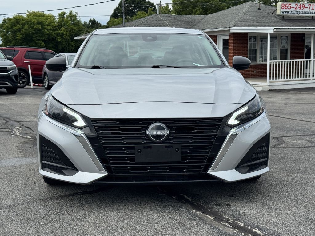 2024 Nissan Altima Image 2