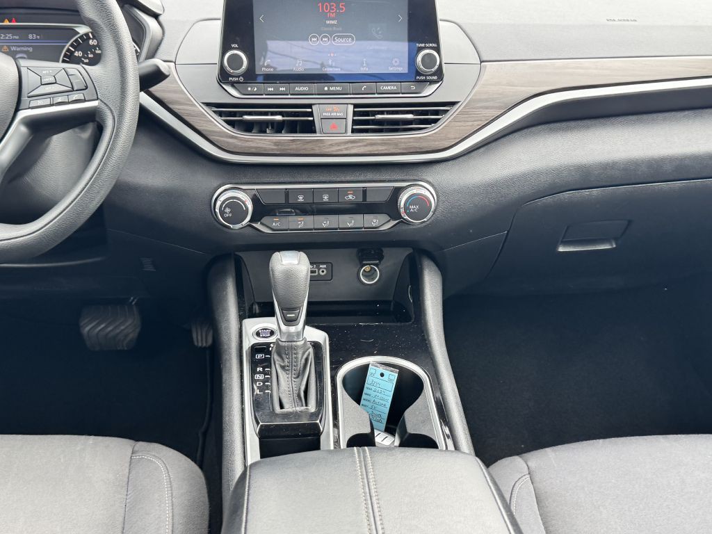2024 Nissan Altima Image 11