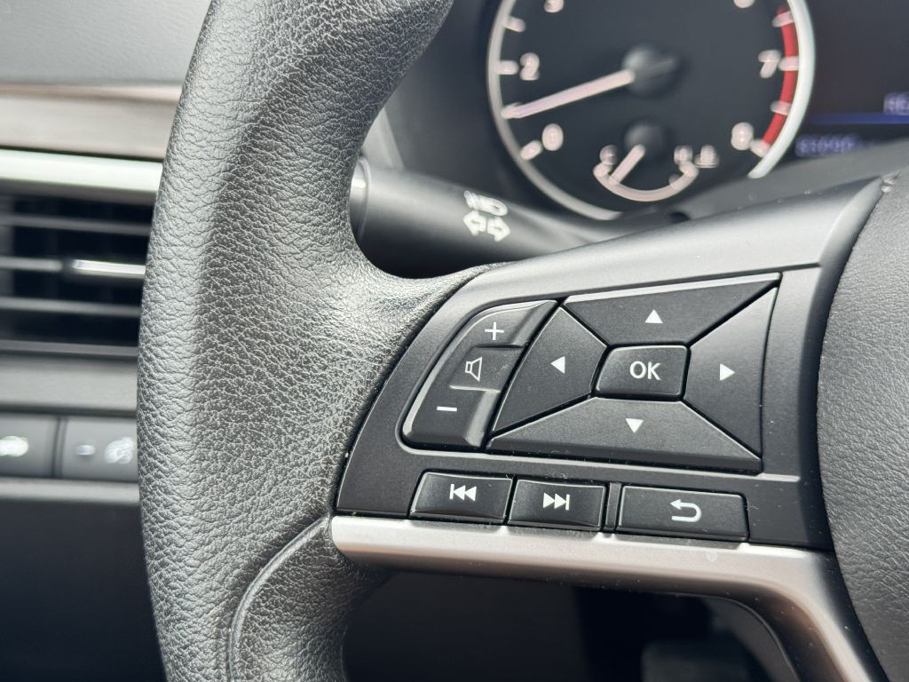 2024 Nissan Altima Image 16