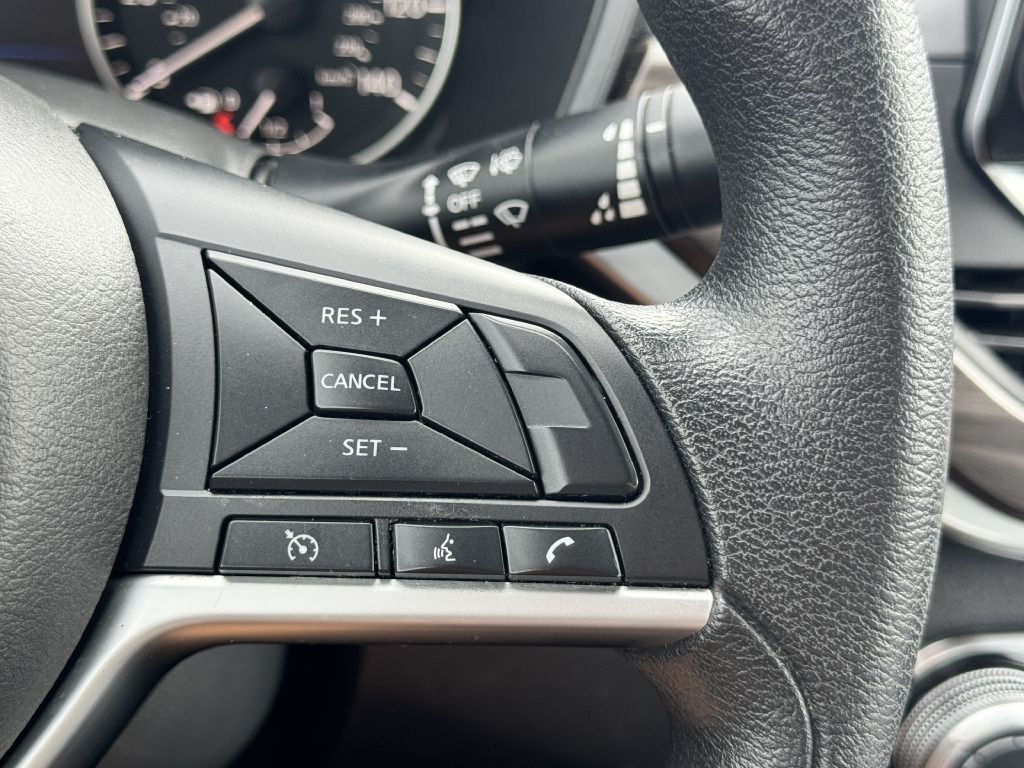 2024 Nissan Altima Image 17
