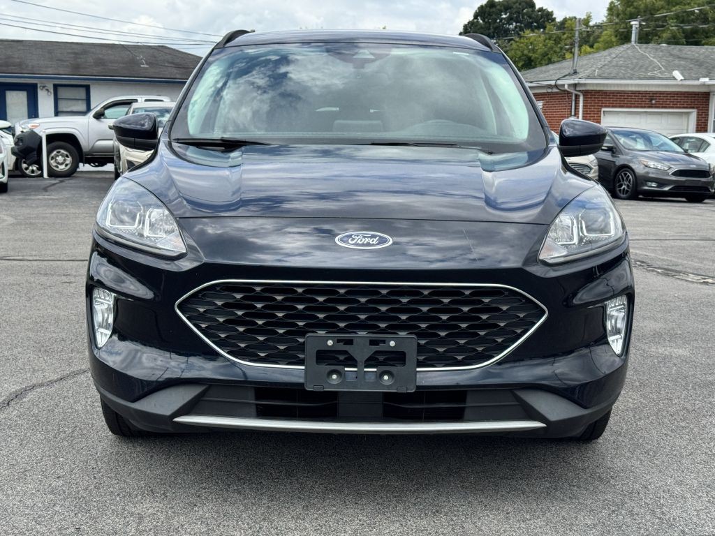 2021 Ford Escape Image 2