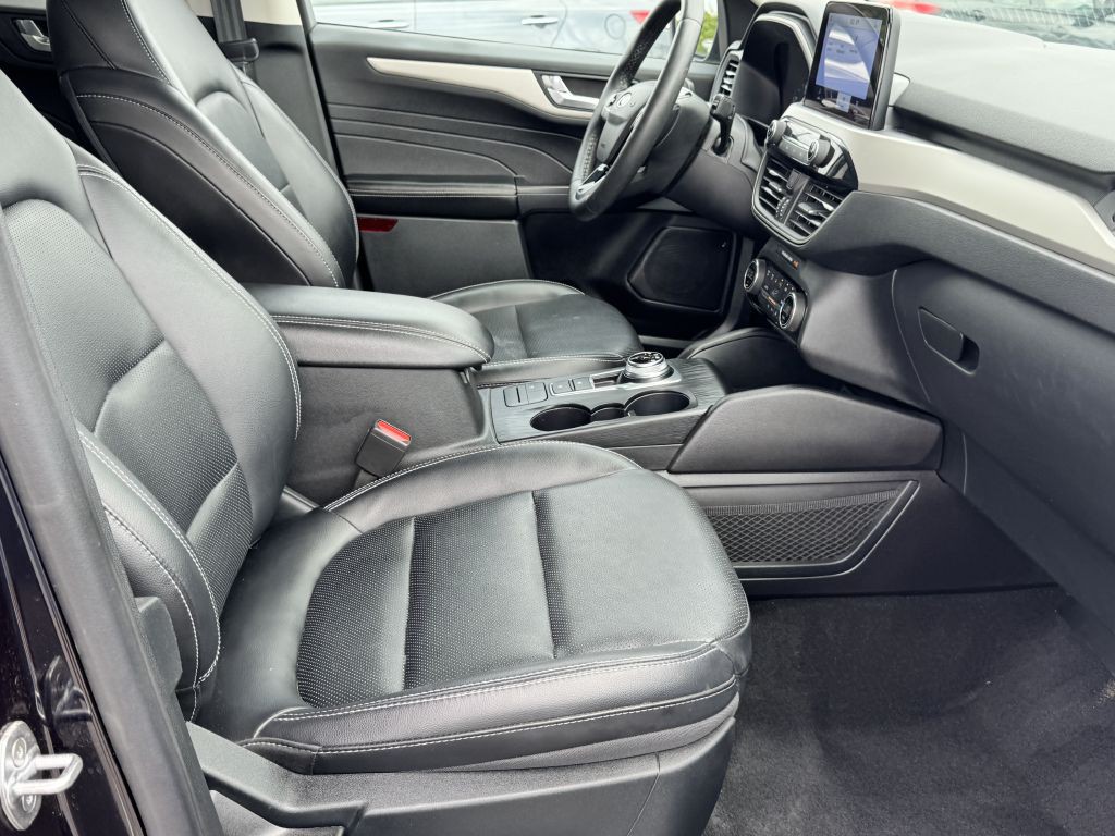 2021 Ford Escape Image 12