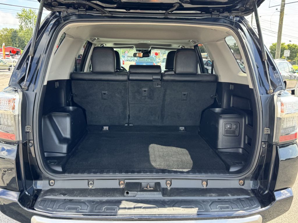 2020 Toyota 4Runner Image 8