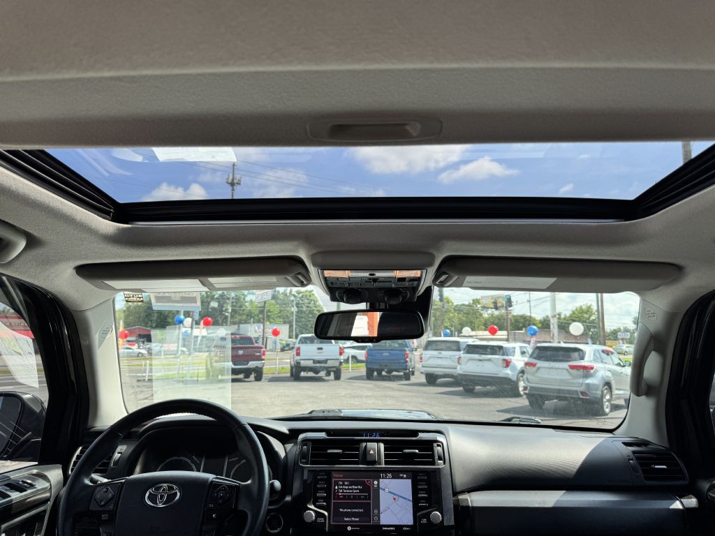 2020 Toyota 4Runner Image 17