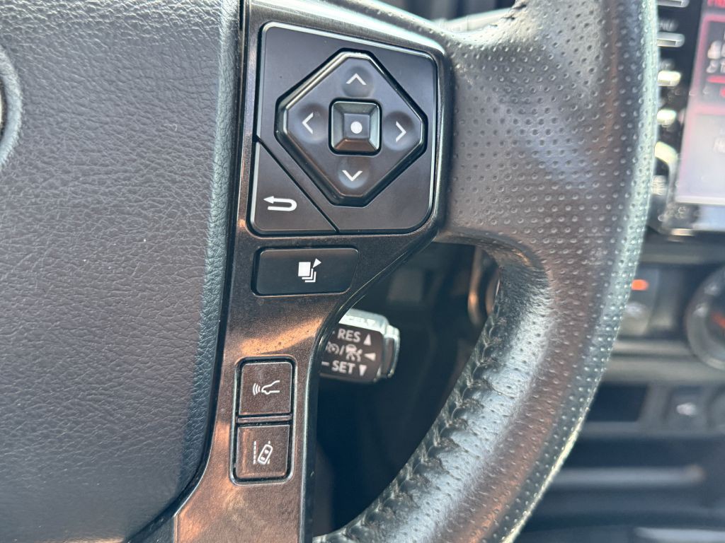 2020 Toyota 4Runner Image 25