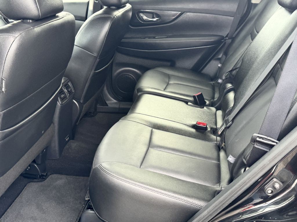 2020 Nissan Rogue Image 12