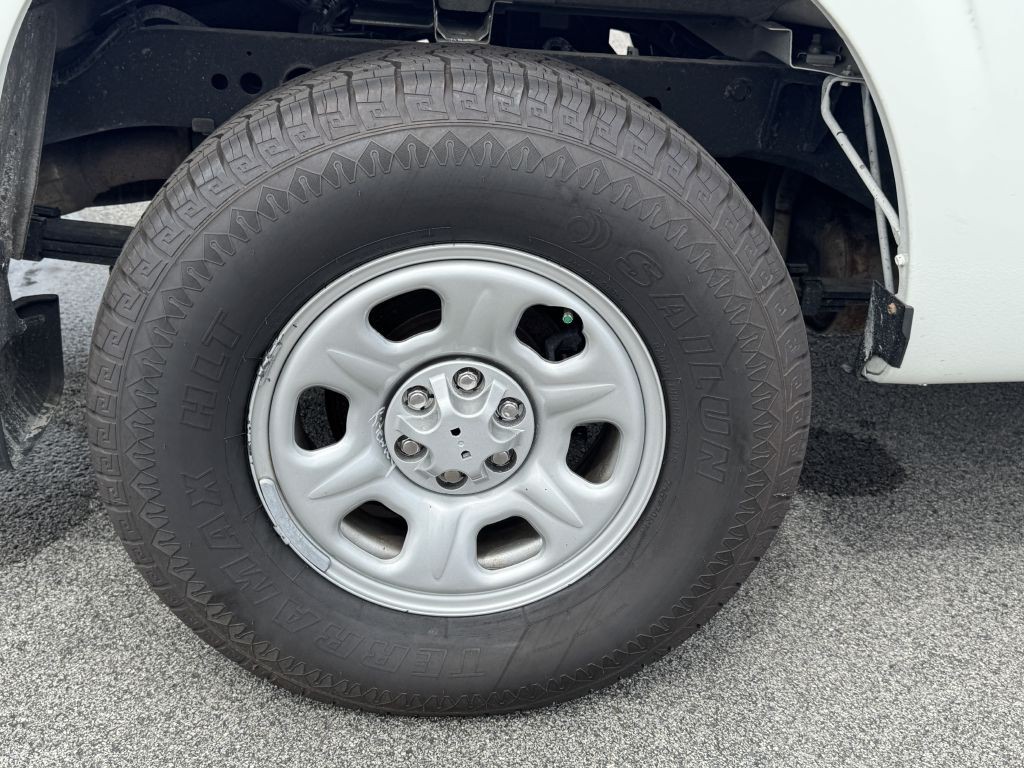 2024 Nissan Frontier Image 11