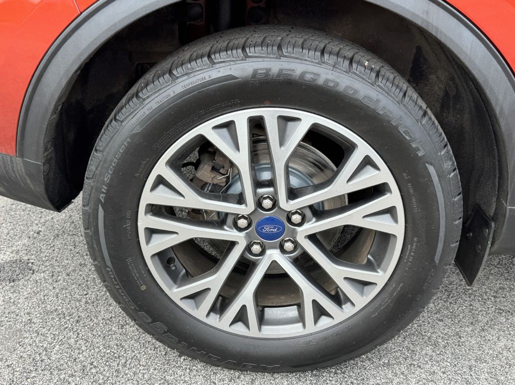 2020 Ford Escape Image 9