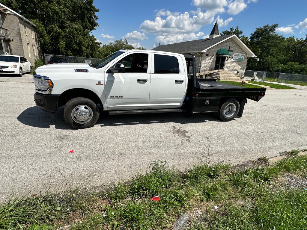 2020 RAM 3500 Image 2