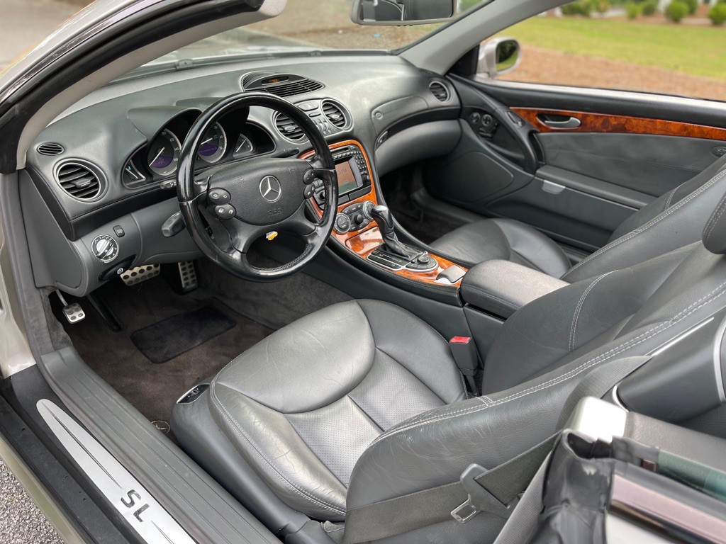 2003 Mercedes-Benz SL-Class Image 18