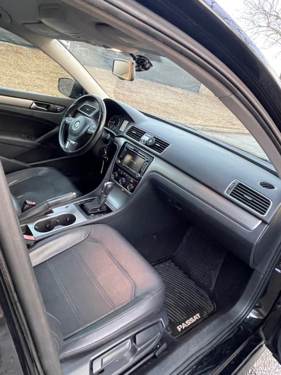 2014 Volkswagen Passat Image 12