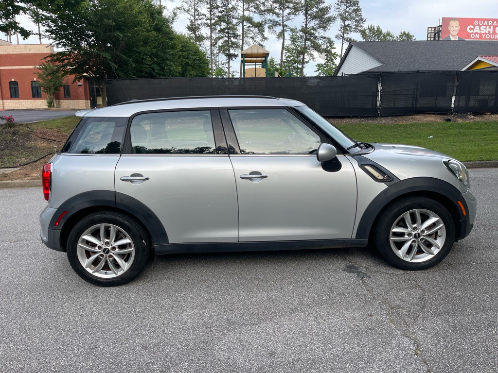 2012 MINI Countryman Image 2