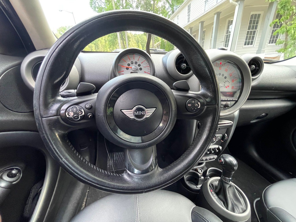 2012 MINI Countryman Image 21