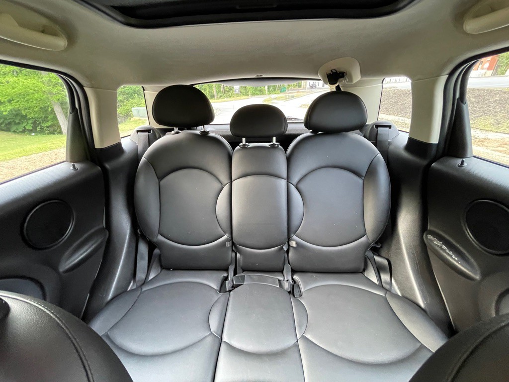 2012 MINI Countryman Image 23