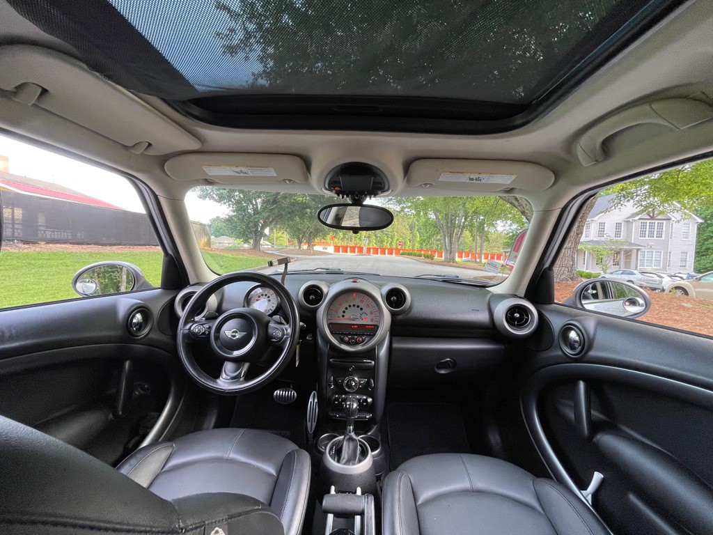 2012 MINI Countryman Image 24