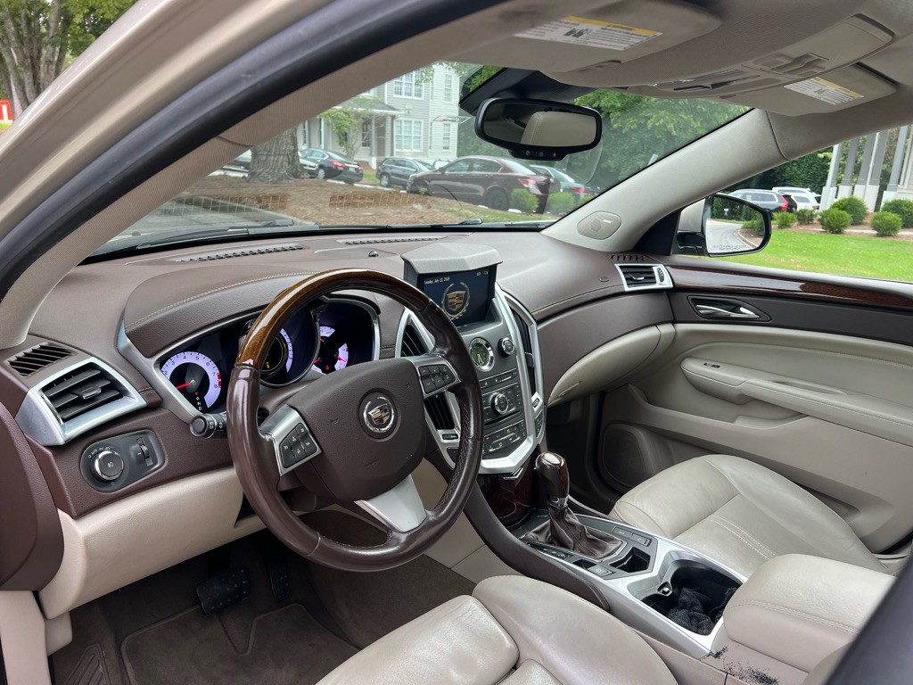 2011 Cadillac SRX Image 9