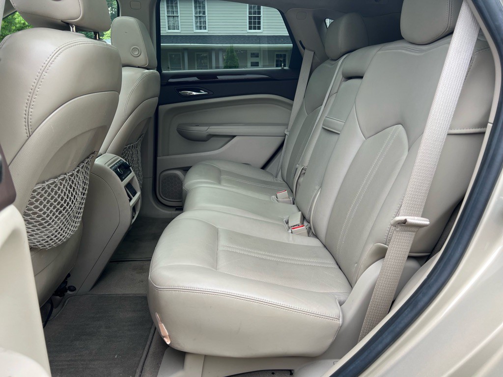 2011 Cadillac SRX Image 10