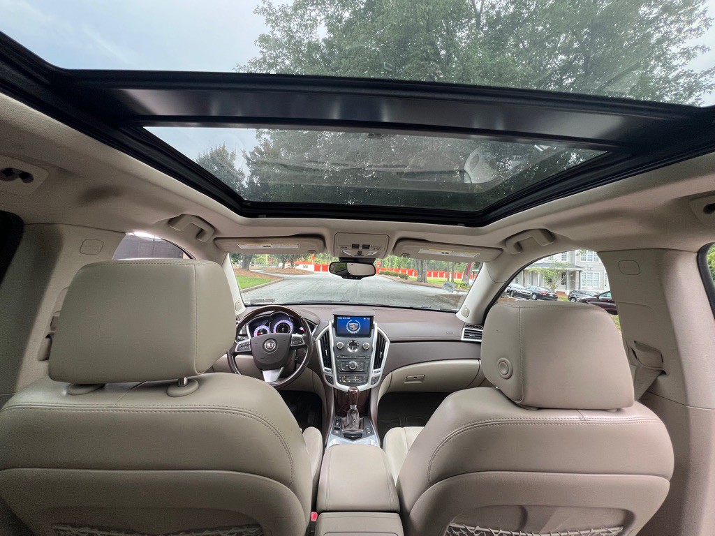 2011 Cadillac SRX Image 15