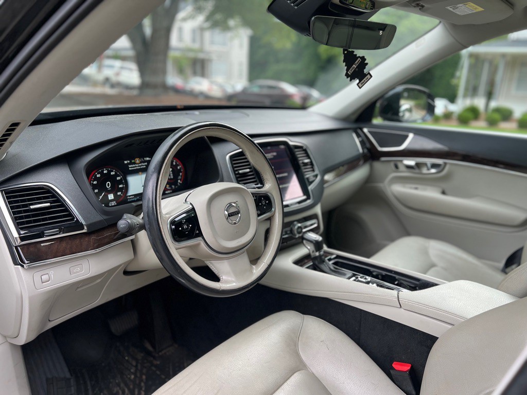2016 Volvo XC90 Image 8