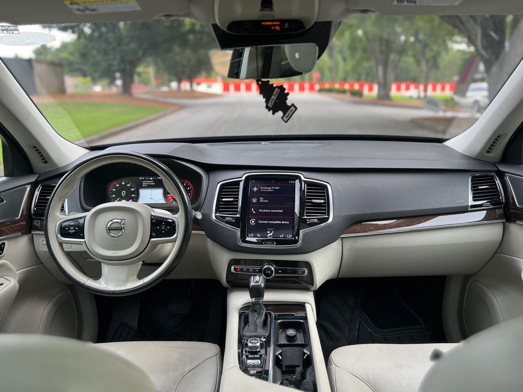 2016 Volvo XC90 Image 16