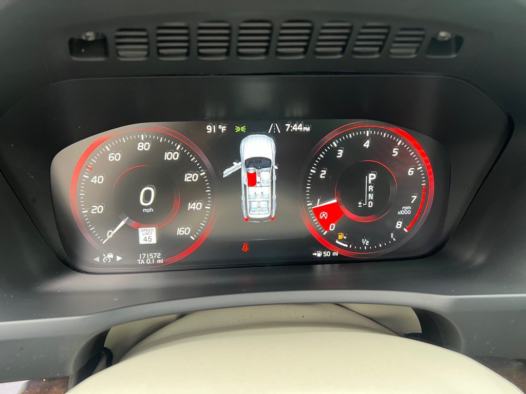 2016 Volvo XC90 Image 19