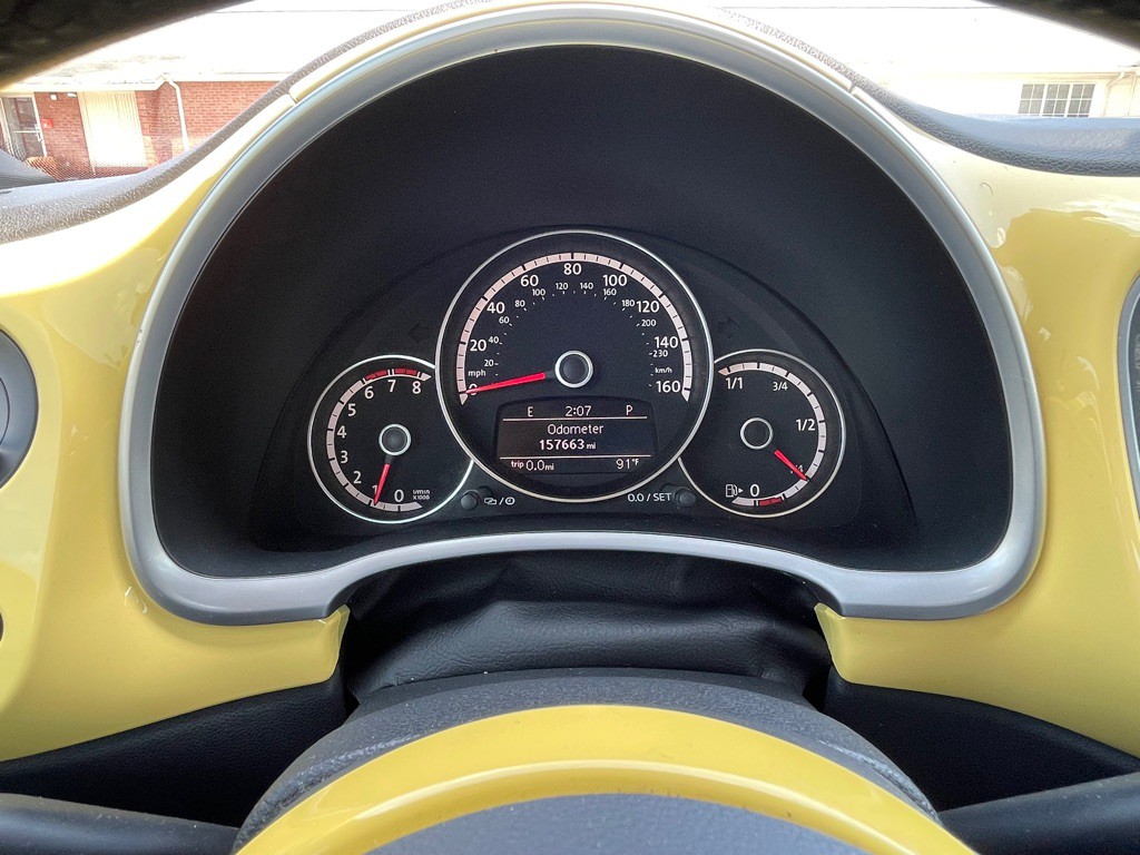2013 Volkswagen Beetle Image 21