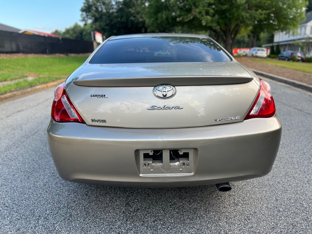 2005 Toyota Camry Image 4