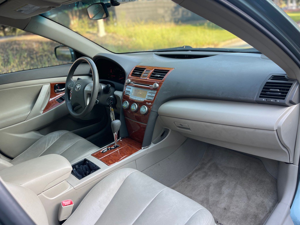 2009 Toyota Camry Image 10