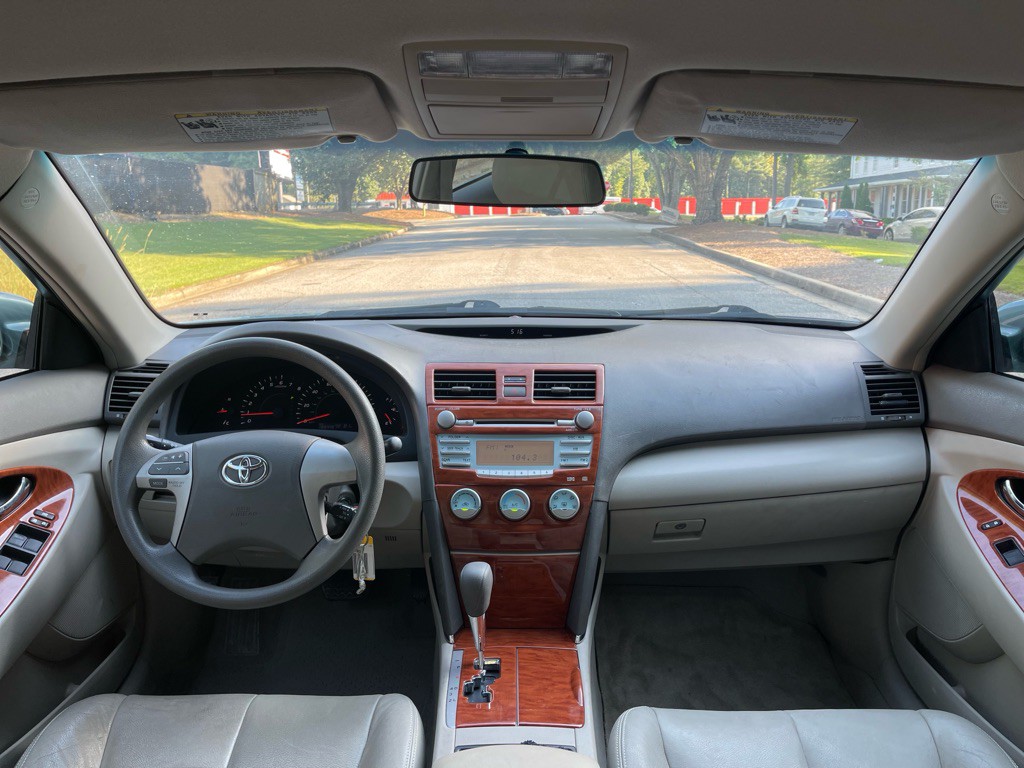 2009 Toyota Camry Image 11