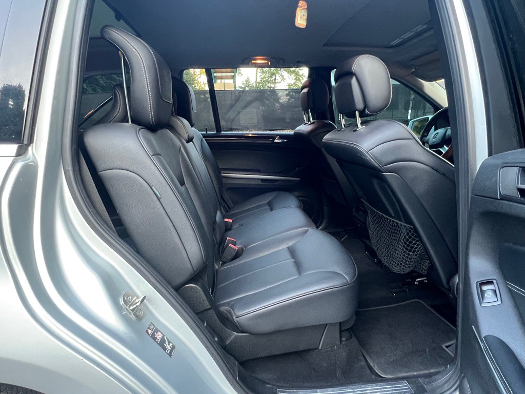2012 Mercedes-Benz GL-Class Image 16