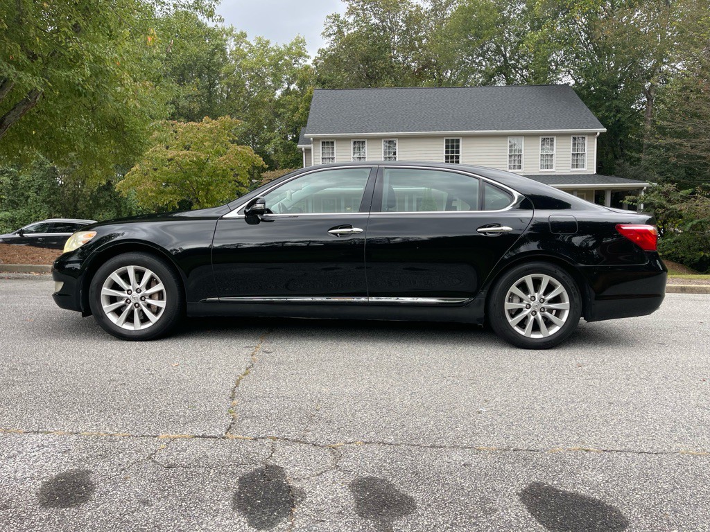 2010 Lexus LS 460 Image 9