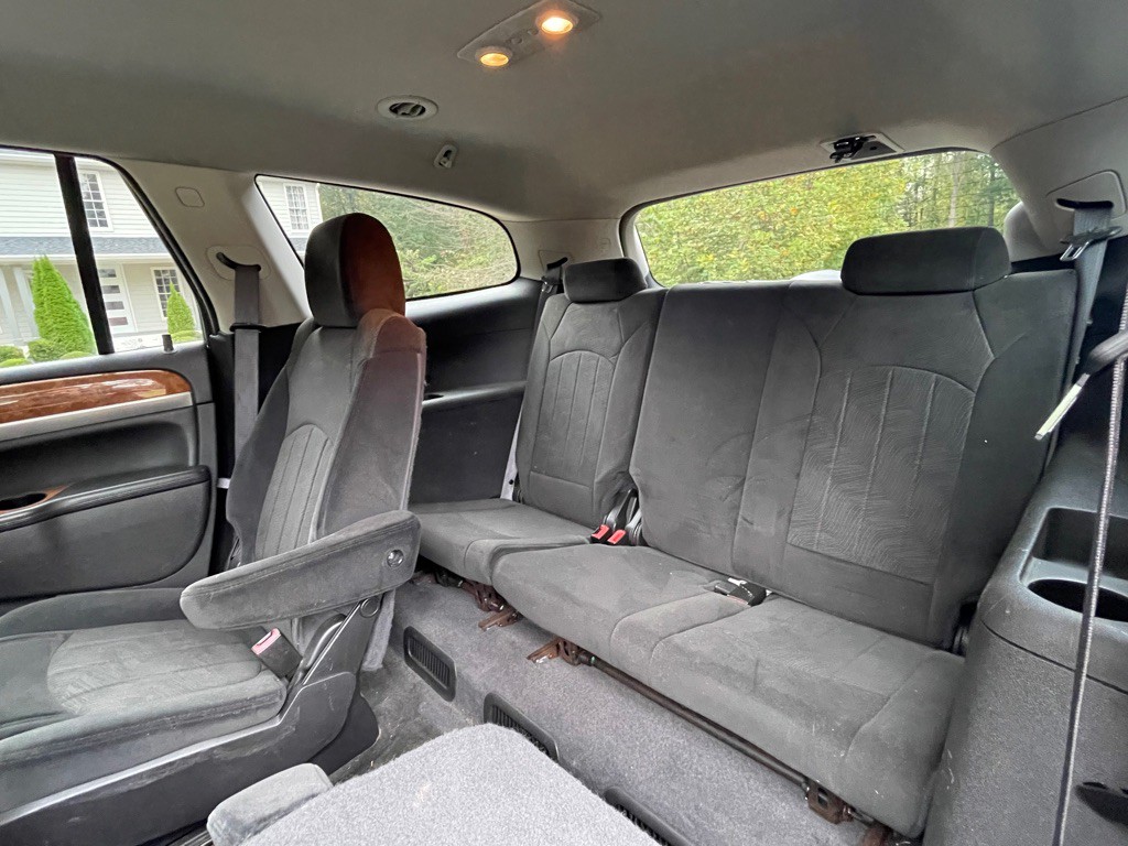 2012 Buick Enclave Image 17