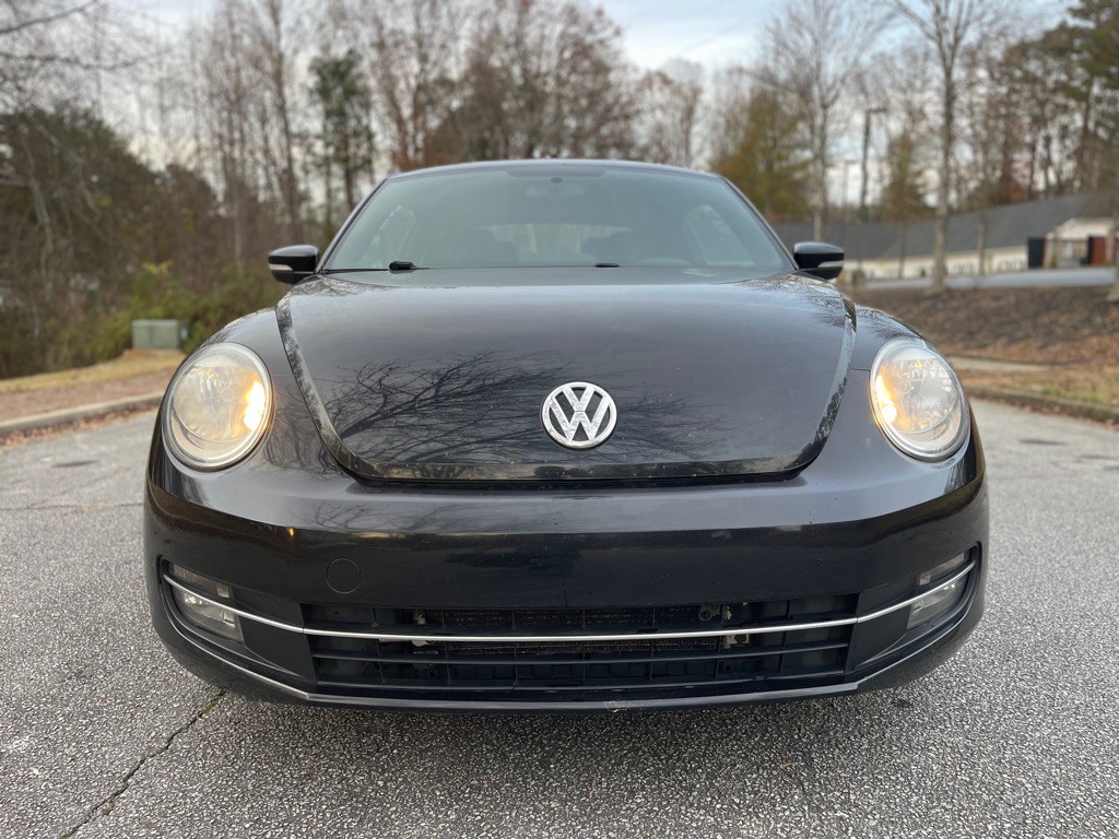 2013 Volkswagen Beetle Image 8