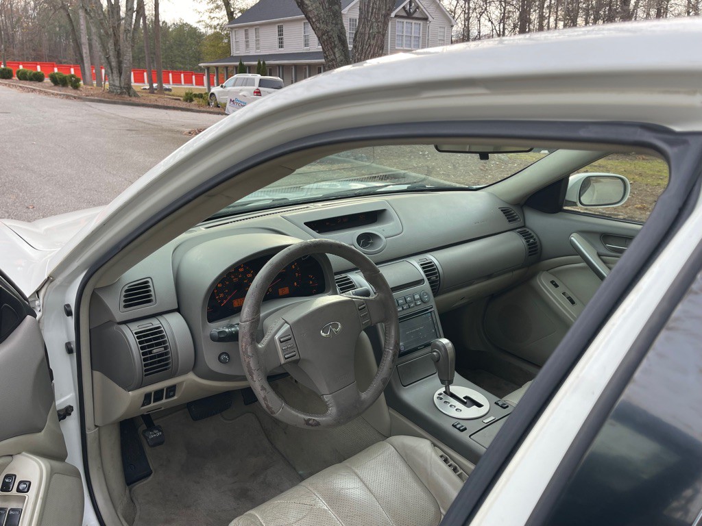 2003 INFINITI G35 Image 8