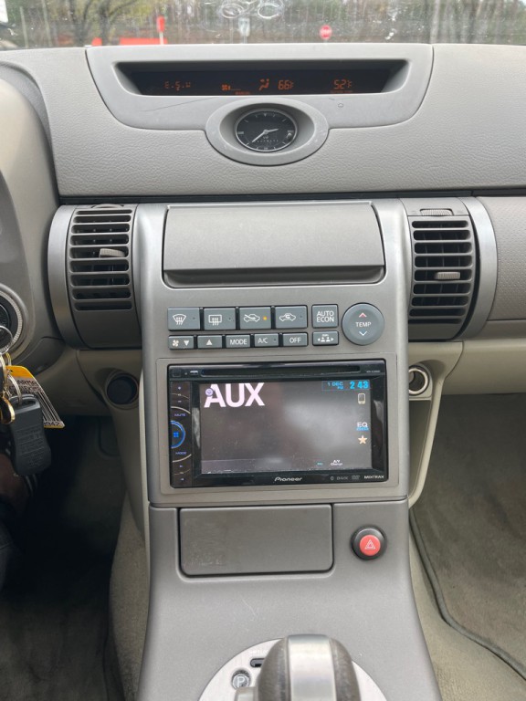 2003 INFINITI G35 Image 14