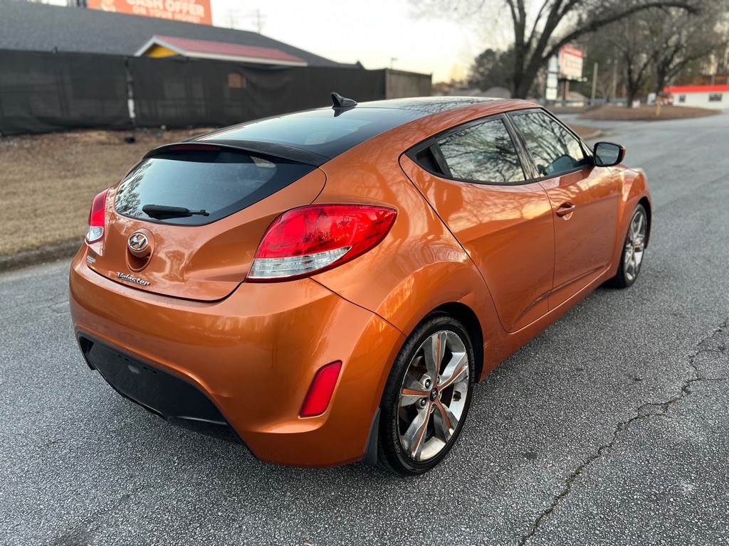 2016 Hyundai Veloster Image 3